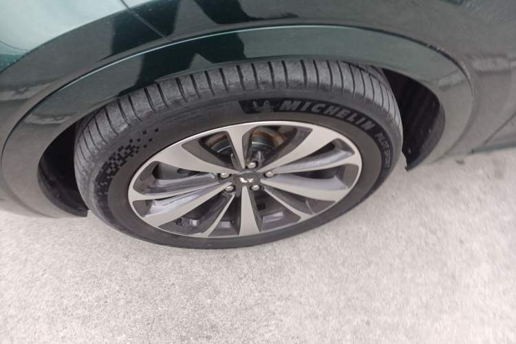 Used Li Auto ONE 2021 Extended-Range 6-Seater Version Left Front Wheel Hub