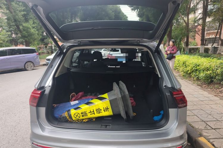 Used Volkswagen Tiguan L 2022 330TSI Automatic Two-Wheel Drive R-Line Enhanced Edition