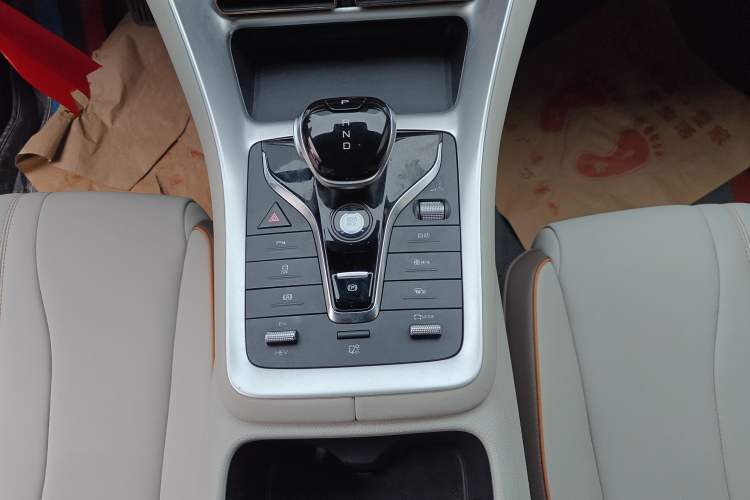 Used BYD Song Pro New Energy 2023 Champion Edition DM-i 110KM Beyond Model Gear Lever