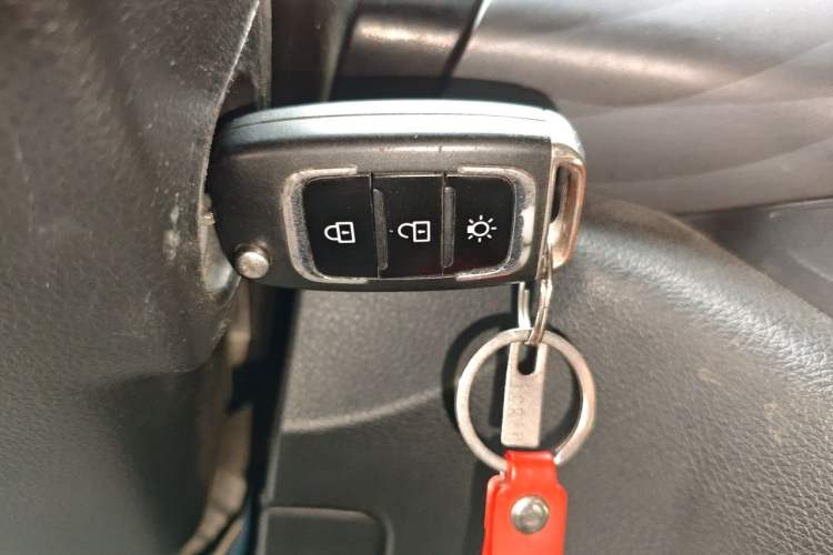 Used Jinbei Gold Hiace 2021 2.0L Passenger Vehicle Engineering Lion 6 Seats