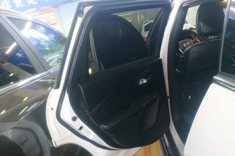 Used Jeep Cherokee 2017 2.4L Excellence Edition