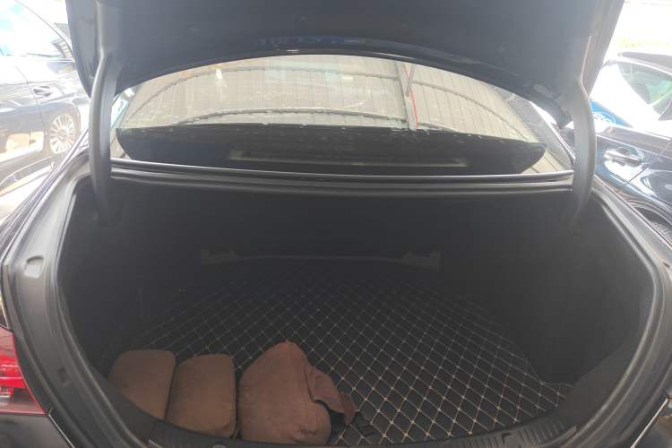 Used Mercedes-Benz E-Class 2021 Restyled E 300 L Luxury Edition
