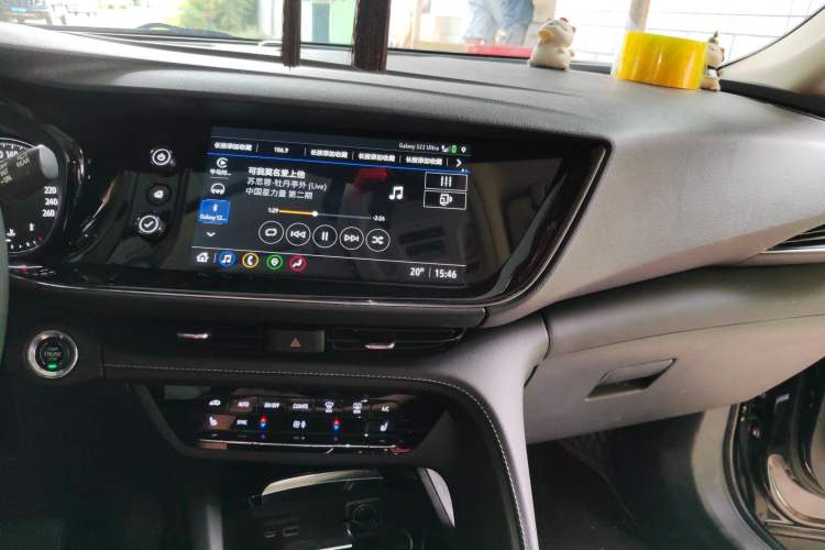 Used Buick Envision 2022 Encore Plus 652T Five-Seat All-Wheel-Drive Luxury Model Audio And AC Panel