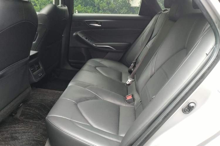 Used Toyota Avalon 2021 2.5L Luxury Edition Left Rear Seat