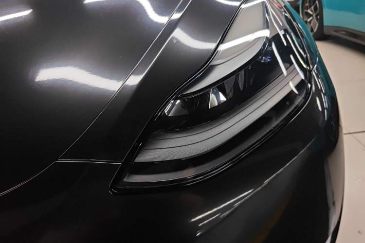 Used Tesla Model Y 2021 Standard Range Rear-Wheel Drive Version Left Front Headlight