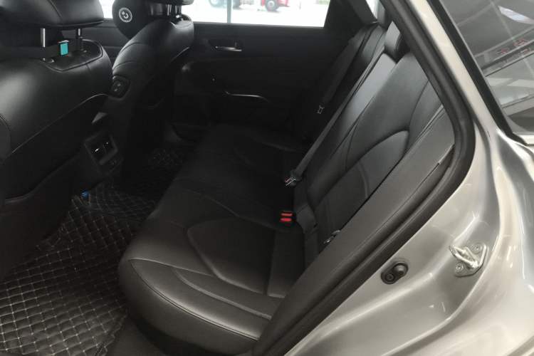 Used Toyota Avalon 2019 Dual-Engine 2.5L Luxury Edition China VI Standard Left Rear Seat