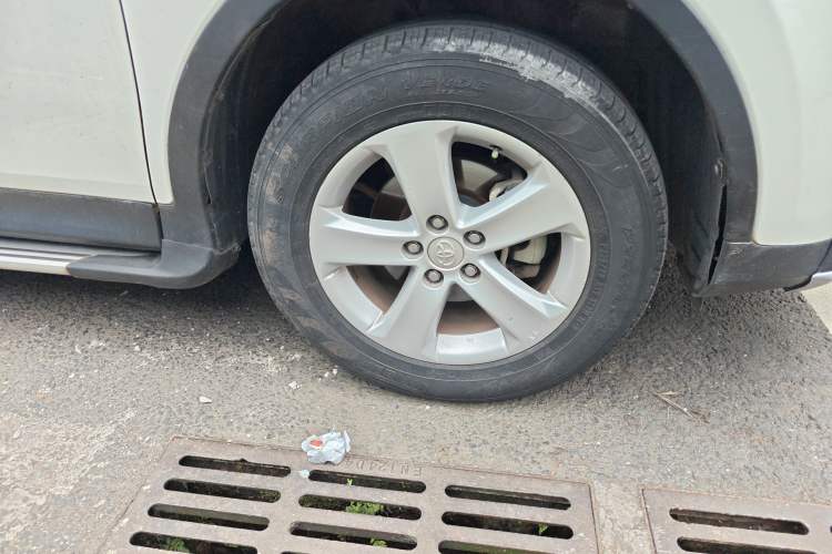 Used Toyota RAV4 2013 2.0L CVT Two-Wheel Drive Urban Edition