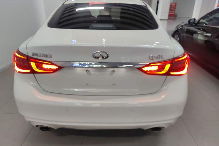 Used Infiniti Q50L 2022 2.0T Comfort Edition
