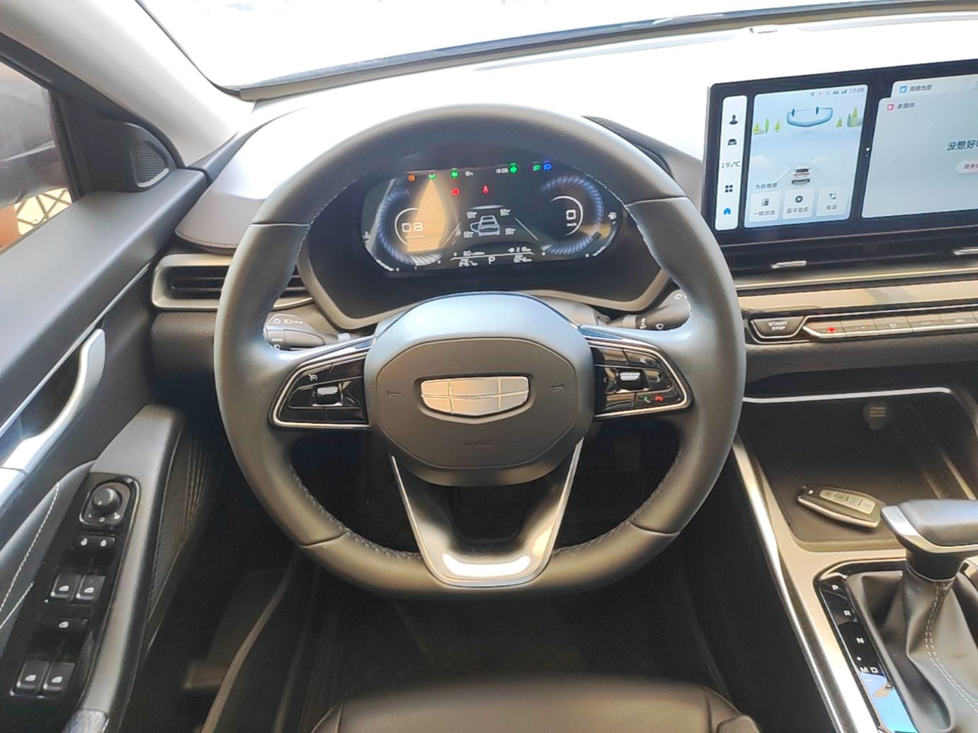 Geely Auto Emgrand 2025 4th Generation 1.5L CVT Luxury Version — снимка 13