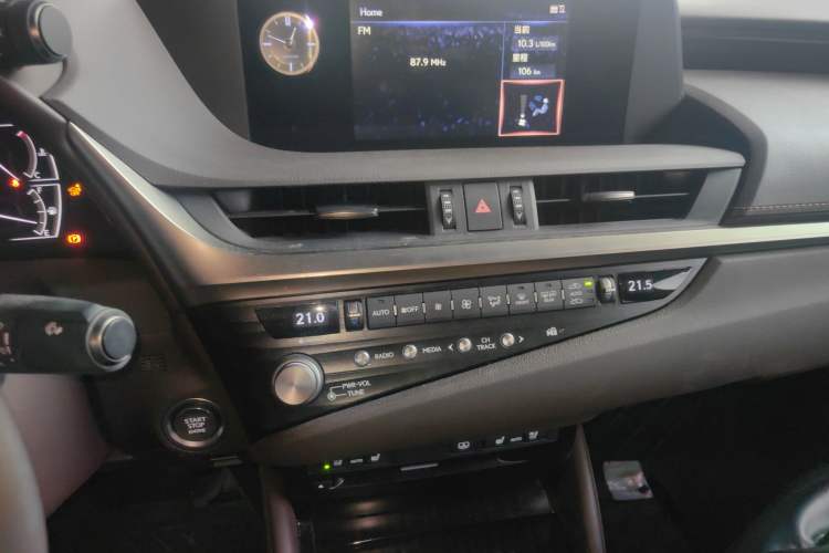 Used Lexus ES 2020 200 Luxury Edition Audio And AC Panel