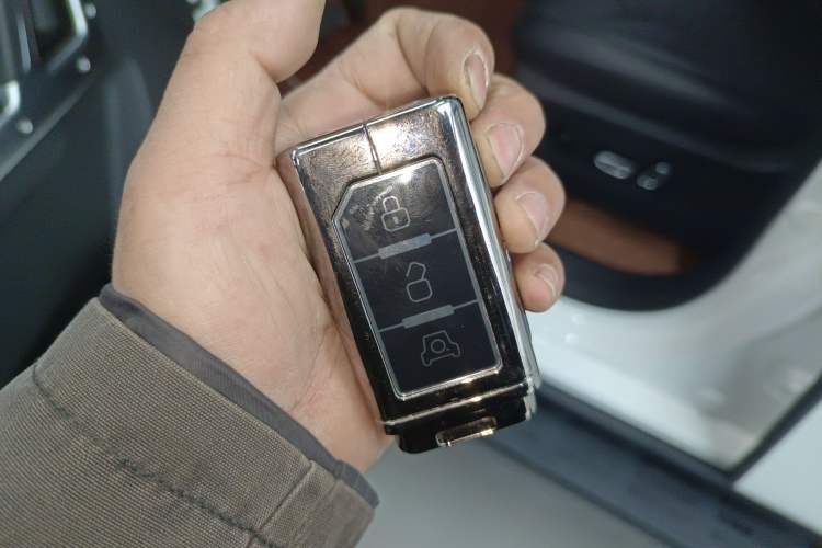 Used 212 T01 2024 2.0T Mechanic
