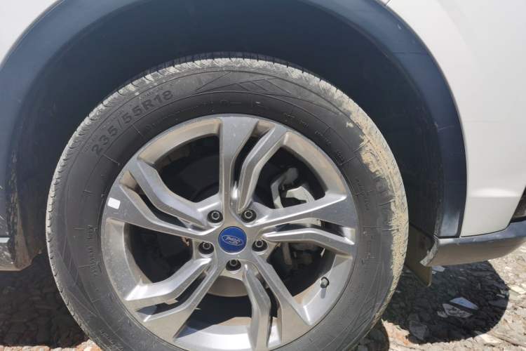 Used Ford Equator Sport 2022 EcoBoost 170 Platinum Edition Right Front Wheel Hub