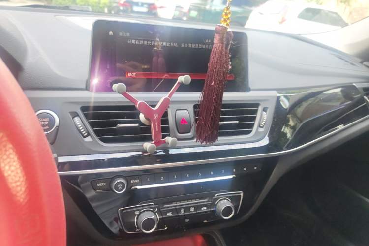 Used BMW 1 Series 2019 118i M Sport Package Audio And AC Panel