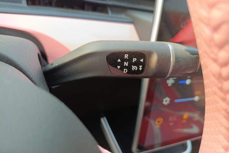 Used NETA V 2022 Chao 400 Lite Pink Custom Edition Gear Lever