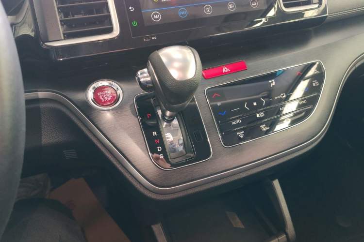 Used Honda Elysion 2016 2.4L Luxury Edition Gear Lever