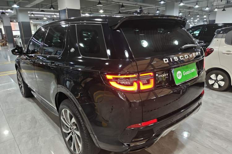 Used Land Rover Discovery Sport 2022 249 PS Metropolitan Edition 5 Seats Exterior 2