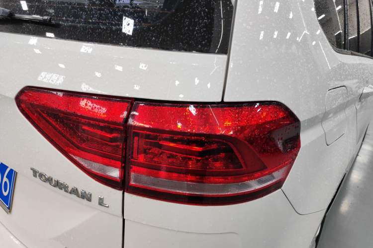 Used Volkswagen Touran 2021 Touran L 280TSI DSG Comfort Edition 7 Seats Right Rear Taillight