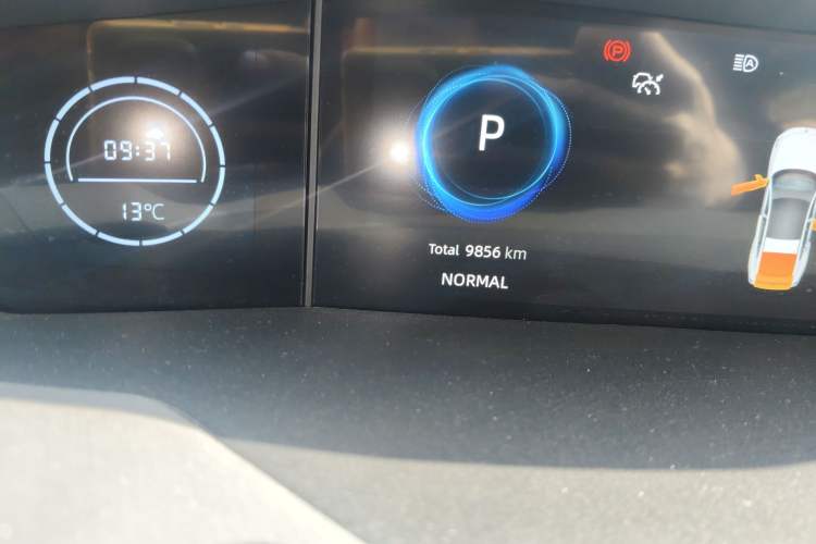 Used Changan UNI-V 2025 1.5T 500Bar Prestige Version