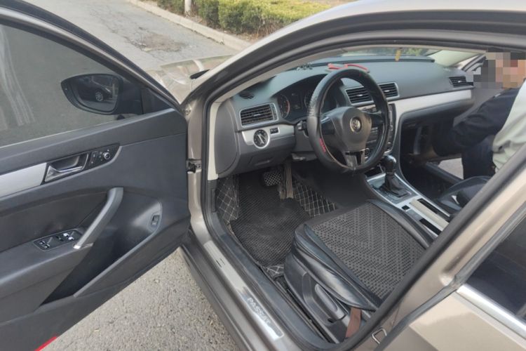 Used Volkswagen Passat 2011 1.8TSI Automatic Prestige Edition Driver Seat