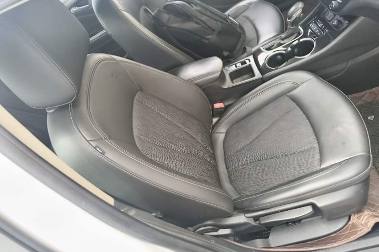 Used Buick Verano 2017 Sedan 20T Dual-Clutch Leading Model