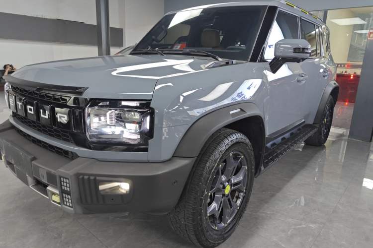 Used JETOUR Traveler 2023 2.0T All-Wheel Drive CrossPRO+