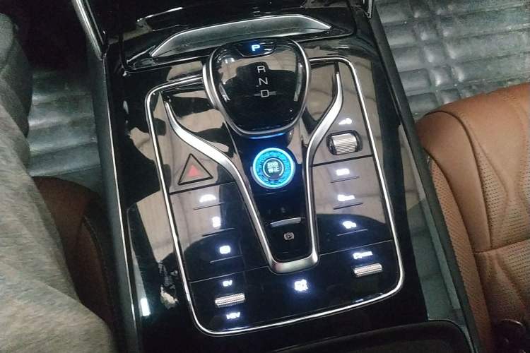 Used BYD Tang New Energy 2021 DM-i 112KM Prestige Model
