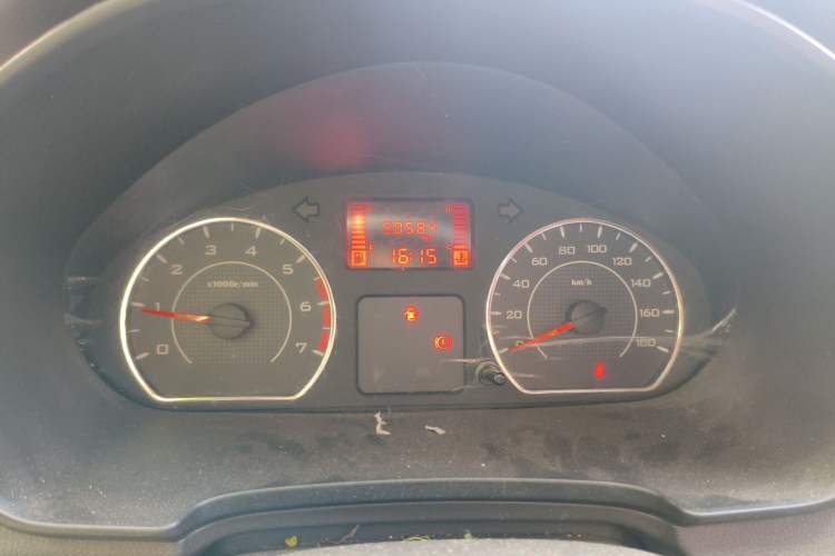 Used Wuling Hongguang V 2019 1.5L Base Version China VI LAR Instrument Cluster