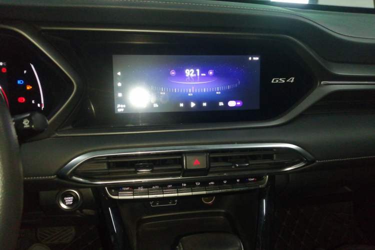 Used GAC Trumpchi GS4 2021 270T Automatic Elite Tech Edition Audio And AC Panel