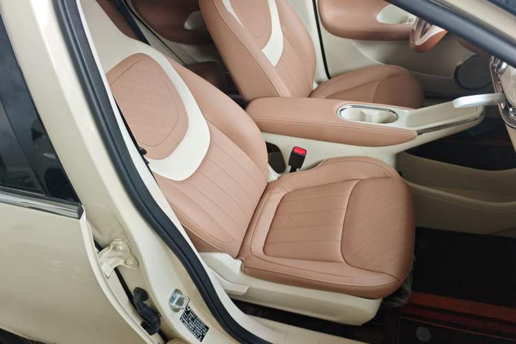 Used Wuling Bingo 2025 333 km Enjoyment Version Right Front Seat