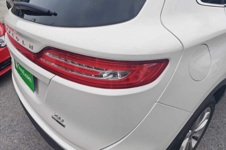 Used Lincoln MKC 2014 2.0T Two-Wheel-Drive Luxury Edition