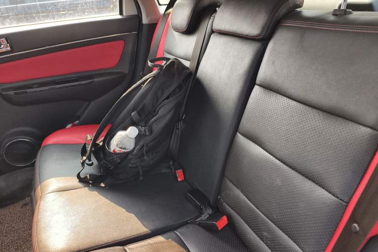 Used BAIC Senova X25 2015 1.5L automatic luxury version
