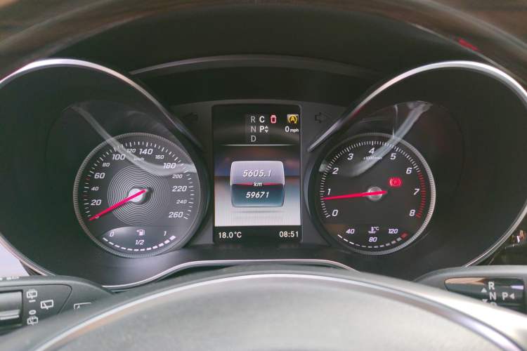 Used Mercedes-Benz V-Class 2018 V 260 Avantgarde Edition China VI
