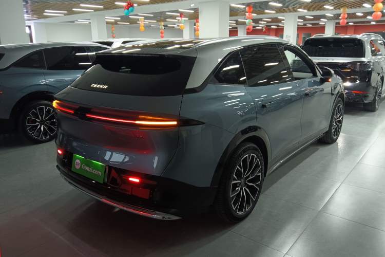 Used Zeekr 7X 2025 100 kWh Long-Range Rear-Wheel Drive with Intelligent Driving Features Rear Right 45 Deg
