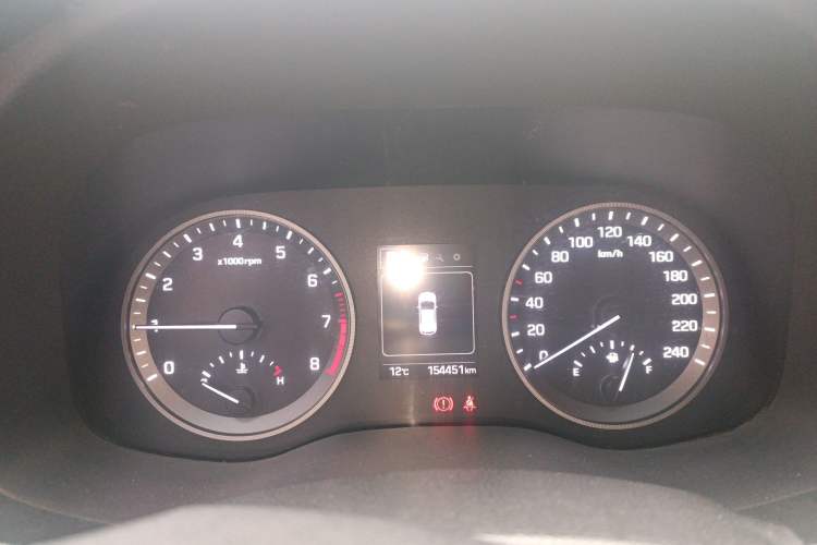 Used Hyundai Tucson 2015 1.6T Dual-Clutch Two-Wheel-Drive Smart Model Instrument Cluster