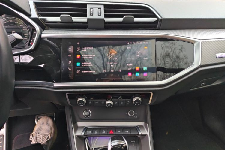 Used Audi Q3 2022 40 TFSI RS Package Performance Model Audio And AC Panel