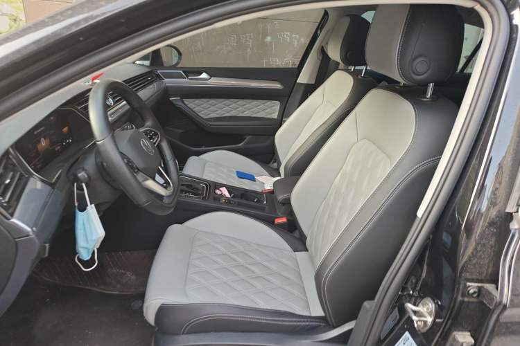 Used Volkswagen Magotan 2023 2 Million Units Limited Edition 330TSI DSG Leading Version Left Front Seat