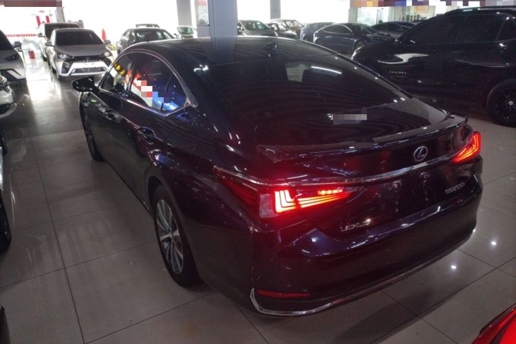 Used Lexus ES 2018 300h Premier Edition China VI Standard

