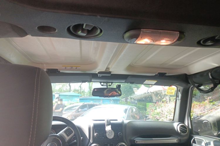 Used Jeep Wrangler 2017 3.0L Sahara Four-Door Comfort Edition