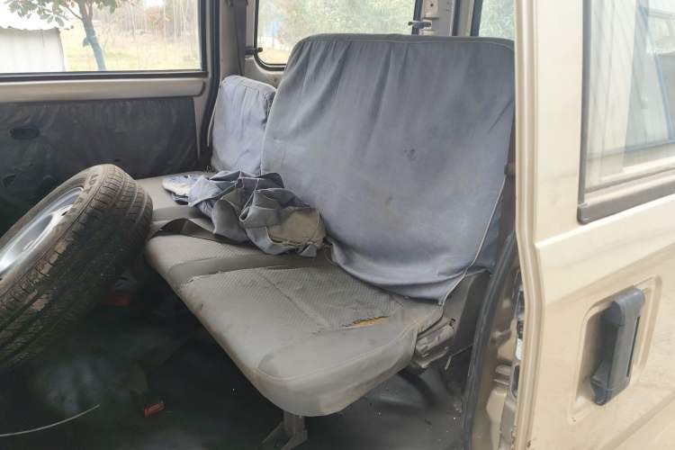 Used Wuling Rongguang 2011 1.2L Base Version Left Rear Seat