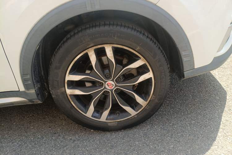 Used Roewe RX5 2016 20T Two-Wheel Drive Automatic Internet Smart Edition
