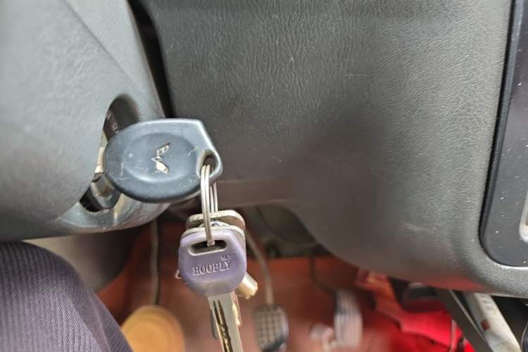 Used Wuling Zhiguang 2010 1.0L New Version Practical Short-Body L2Y
