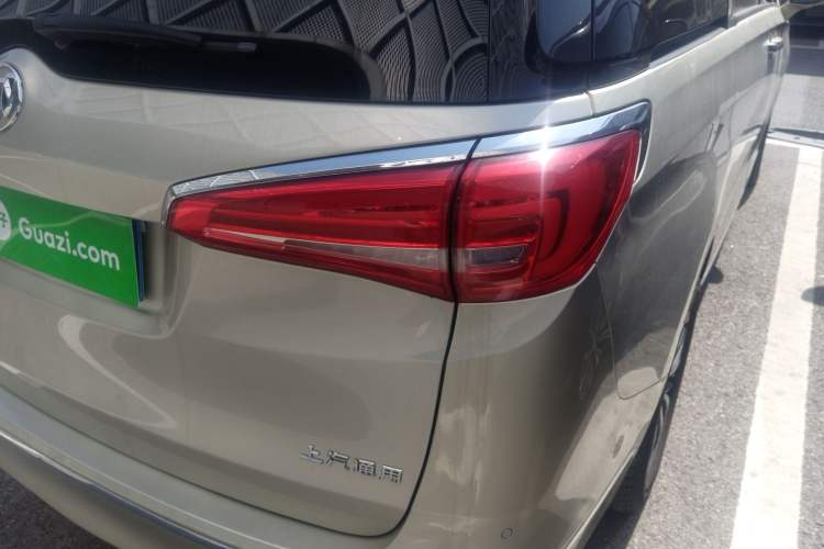 Used Buick GL8 2018 ES 28T Flagship Model China VI Standard