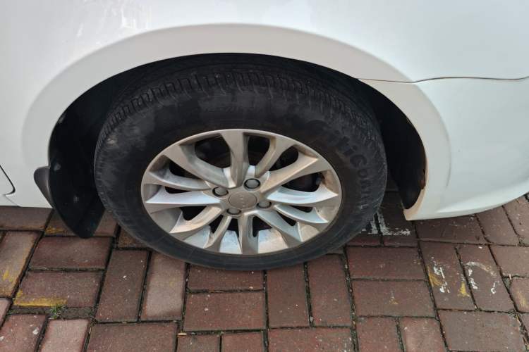 Used Geely Auto Ocean 2015 1.5L Manual Elite Model Right Front Wheel Hub