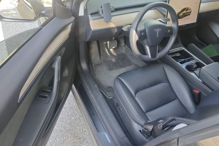 Used Tesla Model 3 2022 Rear-Wheel-Drive Version
