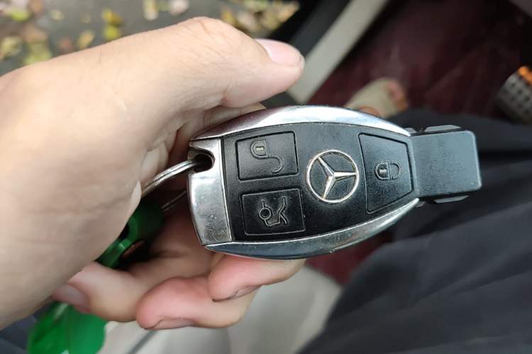 Used Mercedes-Benz R-Class 2010 R 350 L 4MATIC Vehicle Key