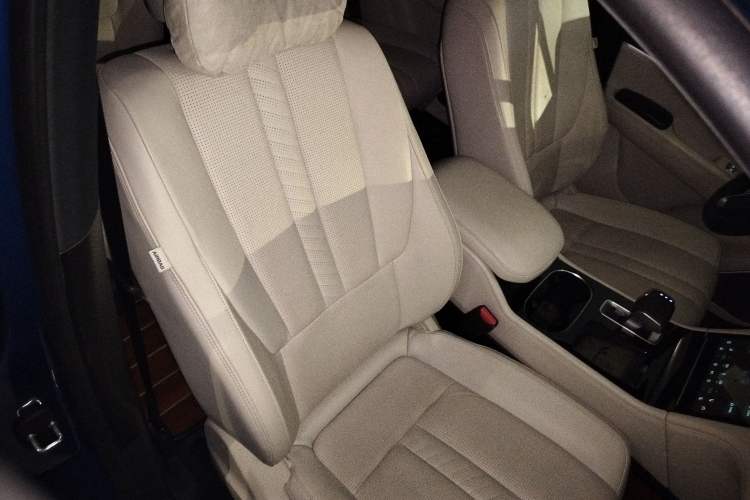 Used Li Auto ONE 2020 Extended-Range 6-Seater Version Right Front Seat
