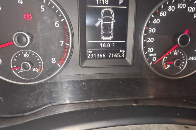 Used Volkswagen Sagitar 2011 1.4 TSI Automatic Luxury Edition
