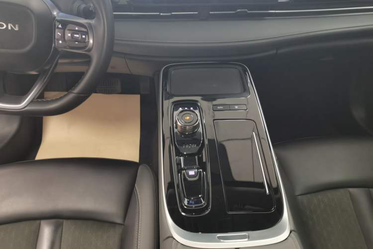 Used AION S Plus 2023 70 Intelligent Edition Lithium Iron Phosphate Gear Lever