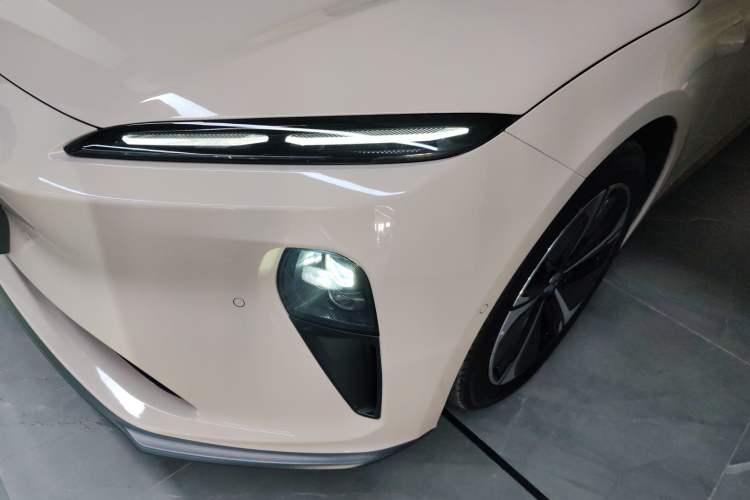 Used Nio ET5T 2023 100kWh Touring Left Front Headlight