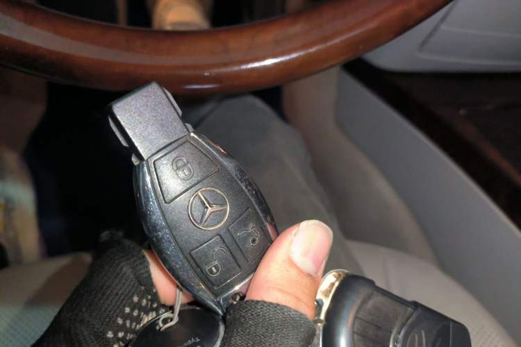 Used Mercedes-Benz S-Class 2011 S 350 L CGI Vehicle Key